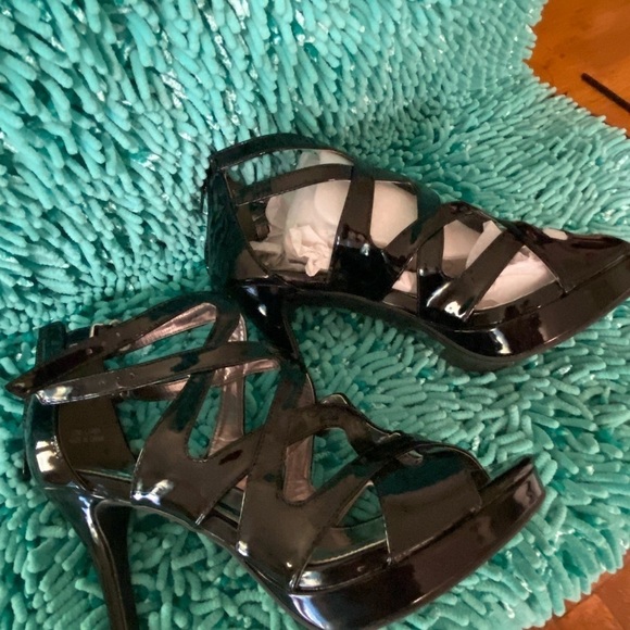 NIB Daisy Fuentes size 9 1/2 - Picture 5 of 9